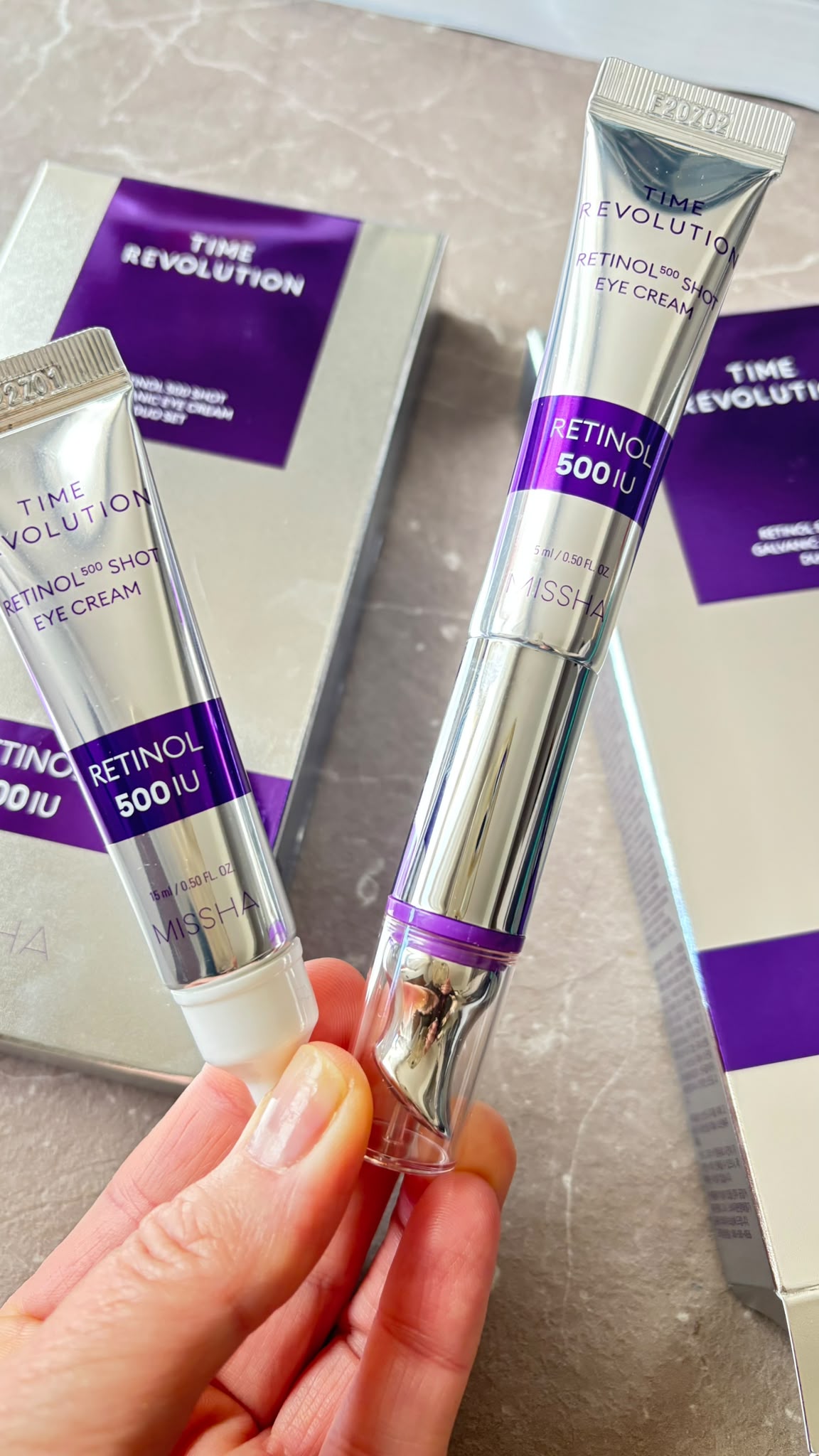 MISSHA – Time Revolution Retinol 500 Shot Galvanic Eye Duo Set – Contorno occhi al retinolo con applicatore massaggiante, 15 ml + refill 15 ml